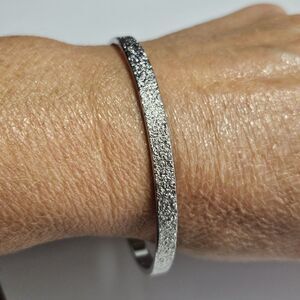 Vintage Monet Signed Textured Silver Tone Thin Bangle Bracelet Size 7.5